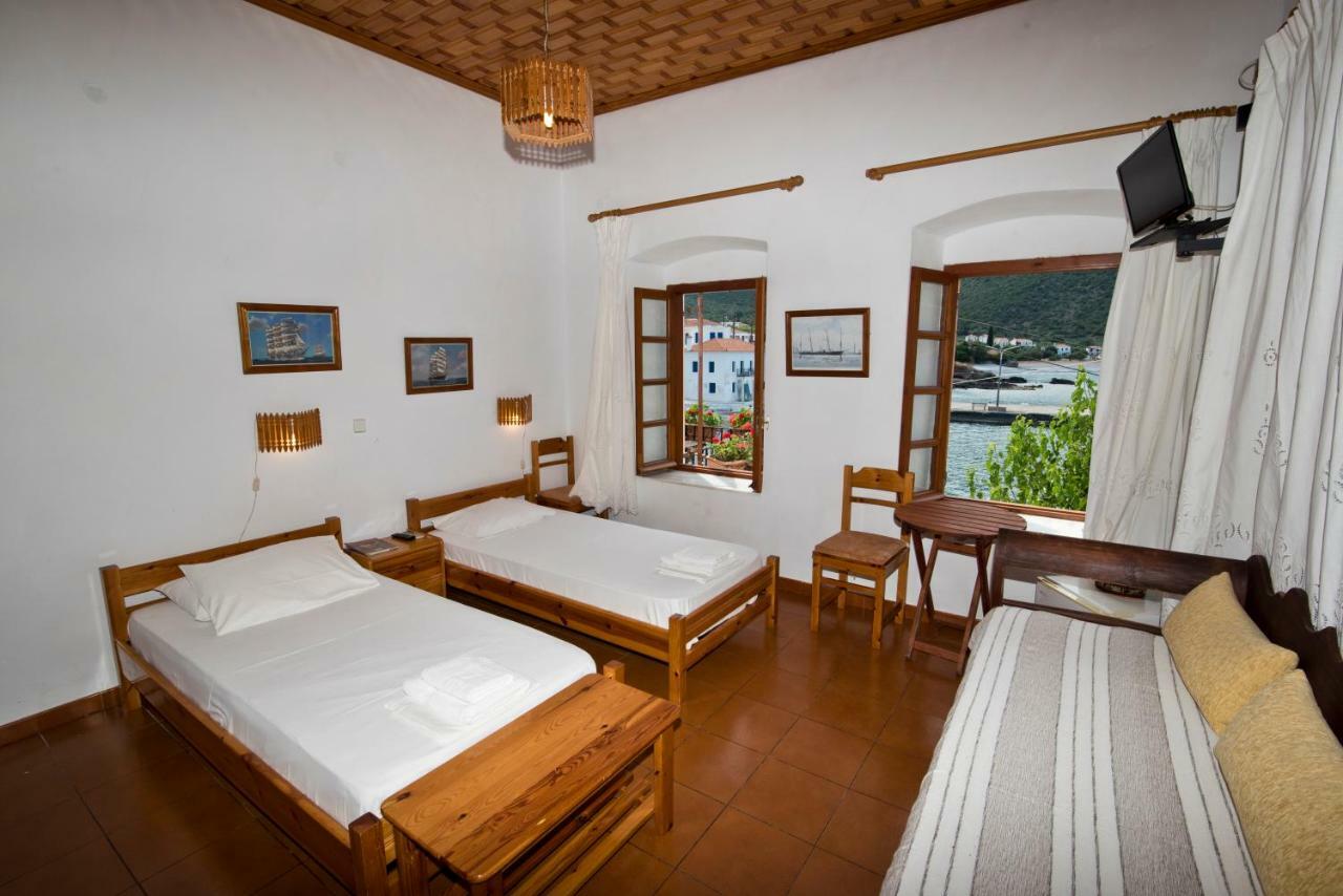 Mouragio Hotel Kyparission Ngoại thất bức ảnh