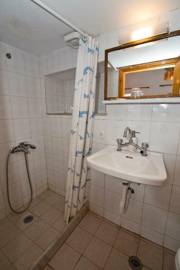 Mouragio Hotel Kyparission Ngoại thất bức ảnh